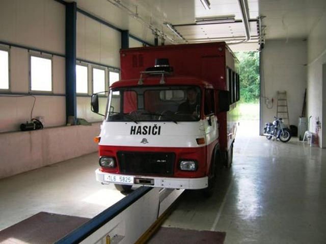 Rezervační systém pro objednání nákladních automobilů a traktorů STK Raspenava
